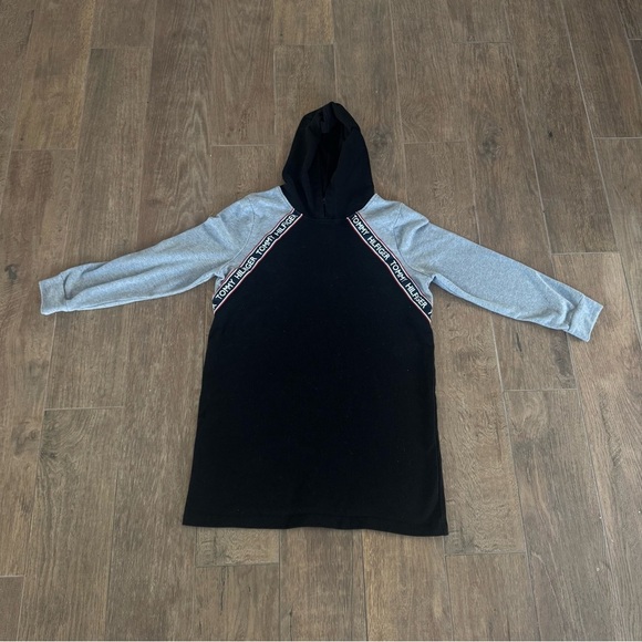 Tommy Hilfiger Dresses & Skirts - Tommy Hilfiger Hooded Long Sleeve Logo Dress Black